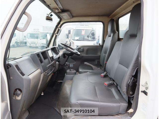 Isuzu ELF TRUCK 2018-04 8870925-26
