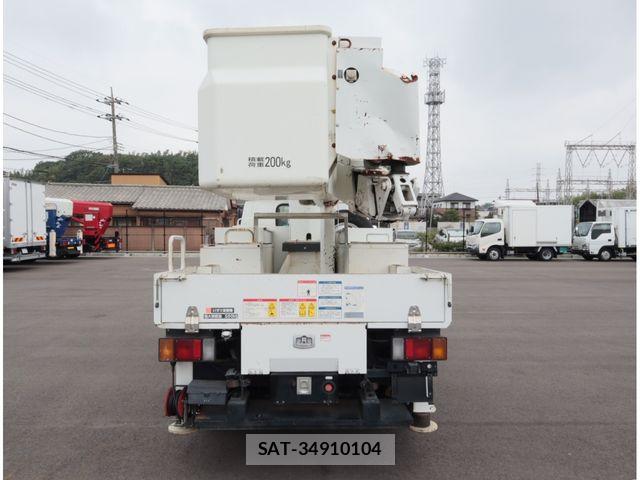 Isuzu ELF TRUCK 2018-04 8870925-3