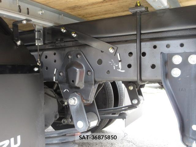 Isuzu ELF TRUCK 2024-05 8870913-29