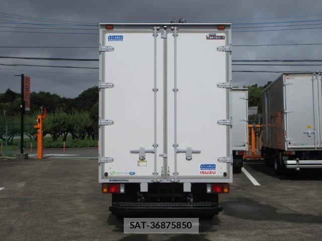 Isuzu ELF TRUCK 2024-05 8870913-5