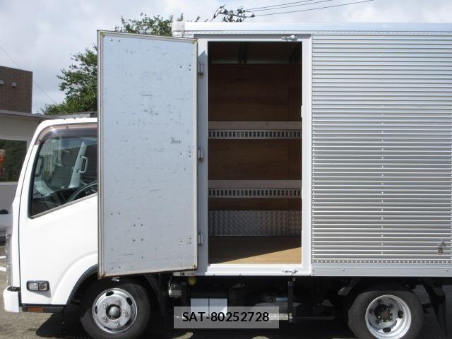 Isuzu ELF TRUCK 2018-09 8870918-10