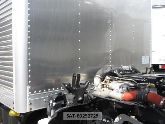 Isuzu ELF TRUCK 2018-09 8870918-13