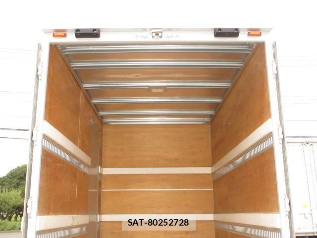 Isuzu ELF TRUCK 2018-09 8870918-23