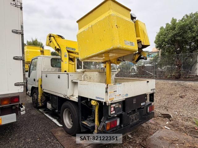 Isuzu ELF TRUCK 2014-08 8870933-4