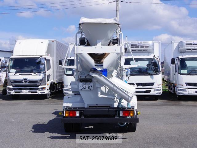 Isuzu ELF TRUCK 2013-04 8883556-18