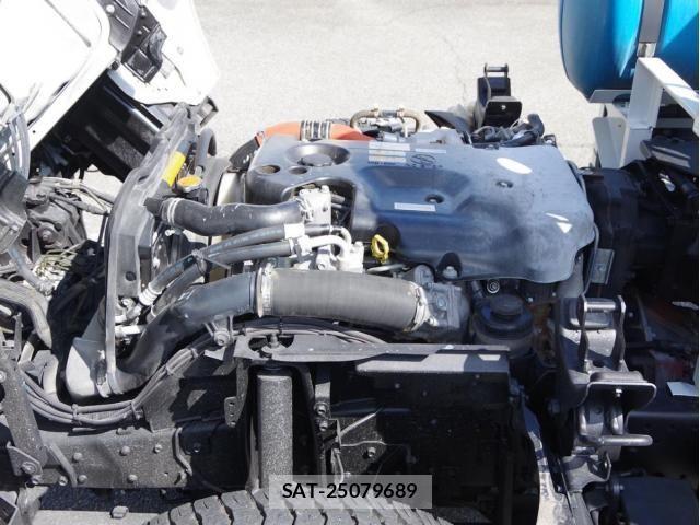 Isuzu ELF TRUCK 2013-04 8883556-20