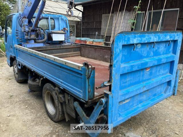 Isuzu ELF TRUCK 2006-03 8883574-3