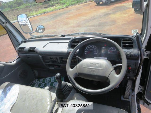 Isuzu ELF TRUCK 2005-01 8883570-12