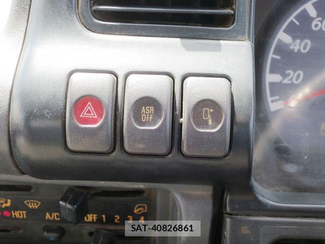 Isuzu ELF TRUCK 2005-01 8883570-18