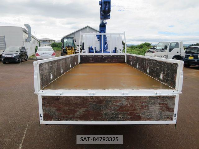Isuzu ELF TRUCK 2010-12 8883558-10