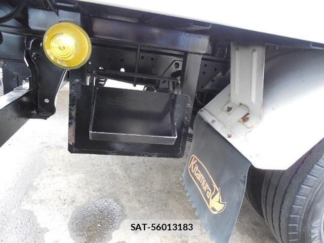 Isuzu ELF TRUCK 2016-06 8883573-10