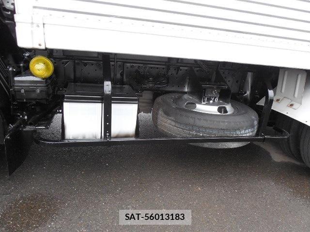 Isuzu ELF TRUCK 2016-06 8883573-12