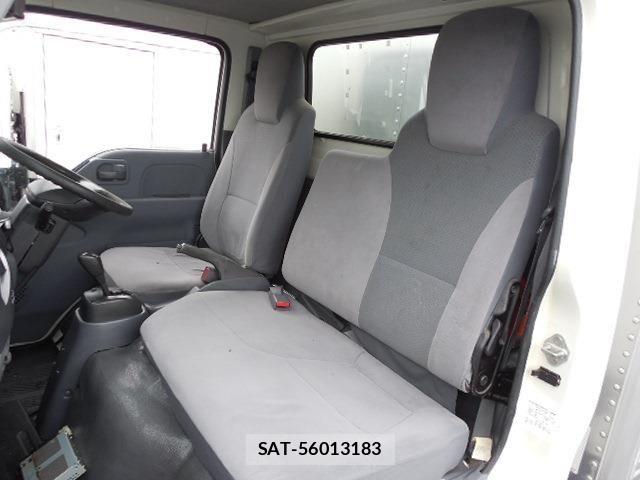 Isuzu ELF TRUCK 2016-06 8883573-17