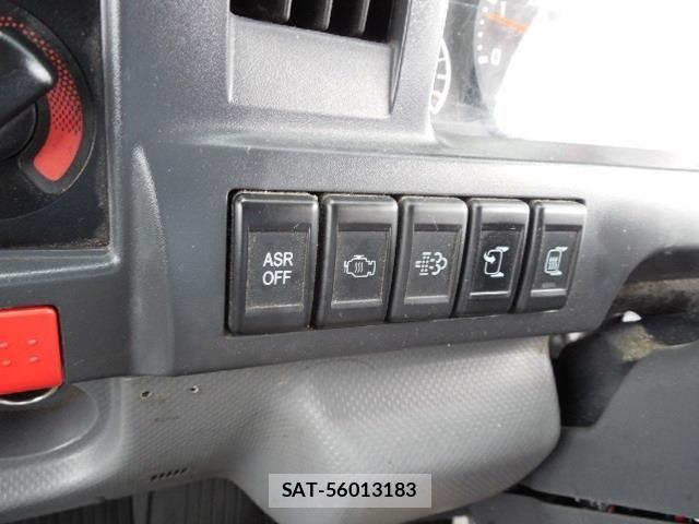 Isuzu ELF TRUCK 2016-06 8883573-19