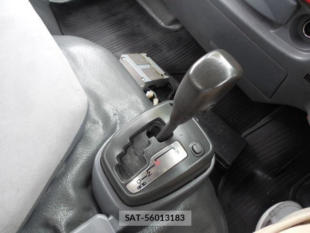 Isuzu ELF TRUCK 2016-06 8883573-23