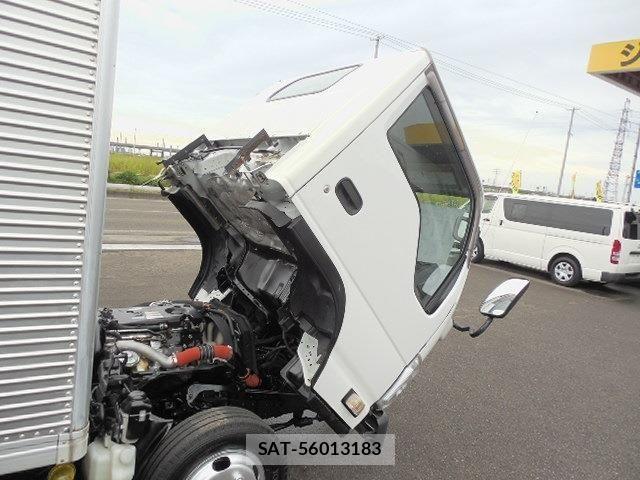 Isuzu ELF TRUCK 2016-06 8883573-25