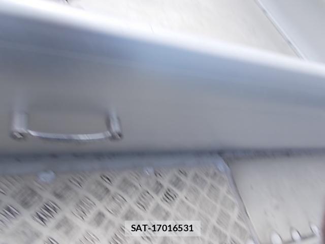 Isuzu ELF TRUCK 2015-05 8883572-27