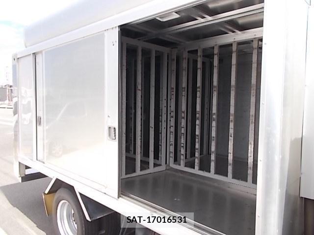 Isuzu ELF TRUCK 2015-05 8883572-29