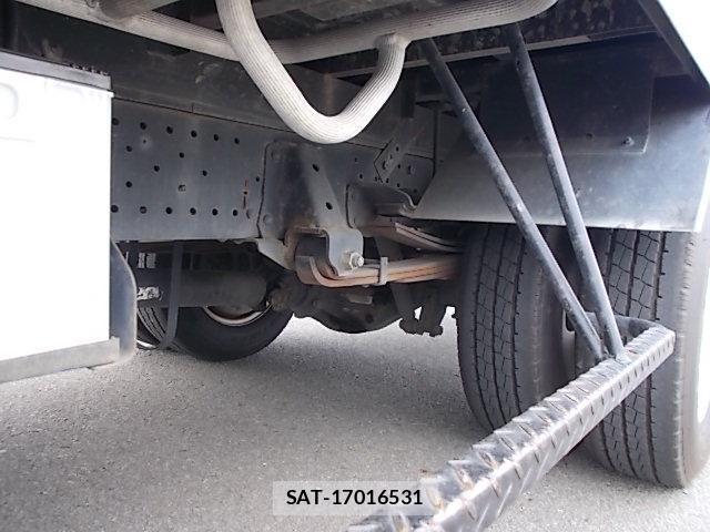 Isuzu ELF TRUCK 2015-05 8883572-6