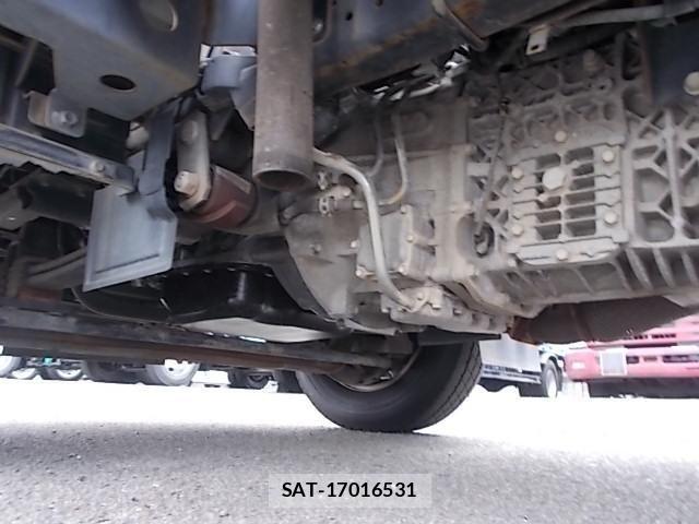 Isuzu ELF TRUCK 2015-05 8883572-7