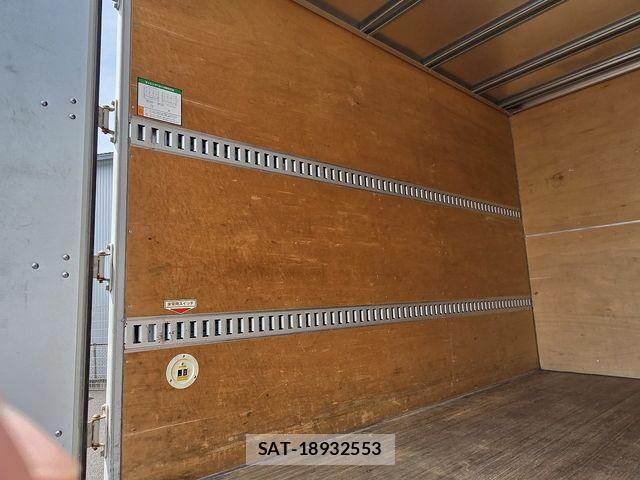 Isuzu ELF TRUCK 2018-09 8883569-11