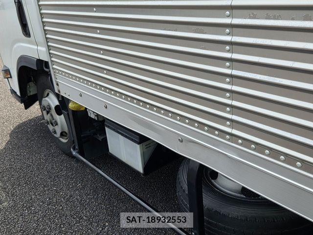 Isuzu ELF TRUCK 2018-09 8883569-3