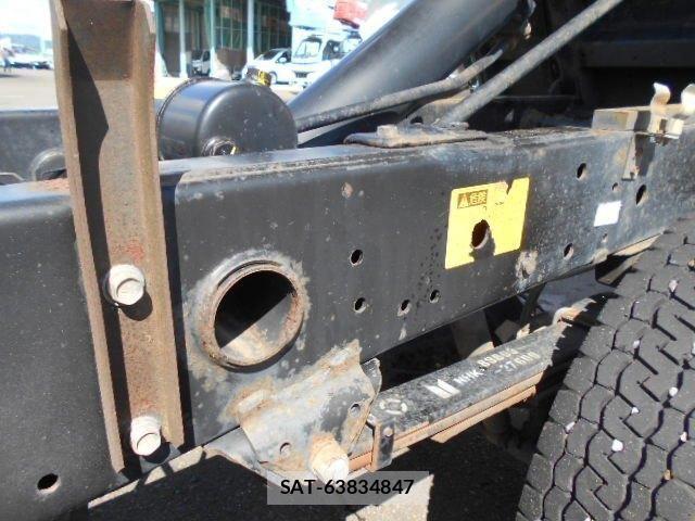 Isuzu ELF TRUCK 2011-09 8883568-20