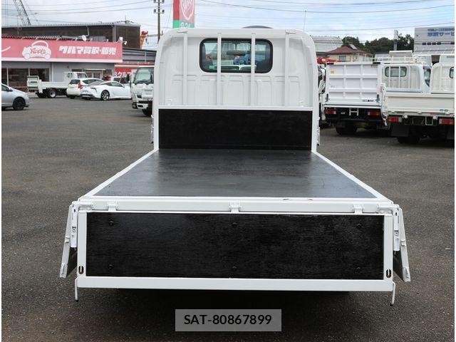 Isuzu ELF TRUCK 2017-08 8883561-13