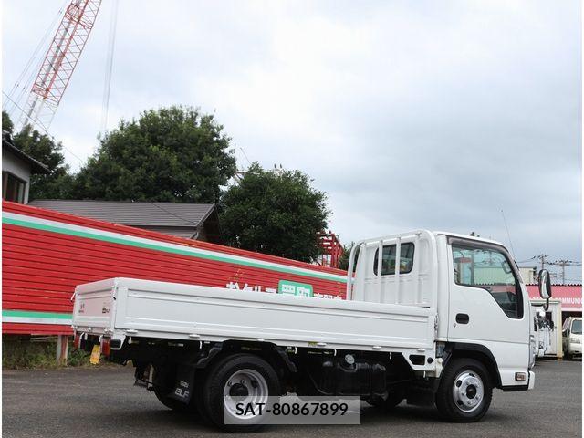 Isuzu ELF TRUCK 2017-08 8883561-2