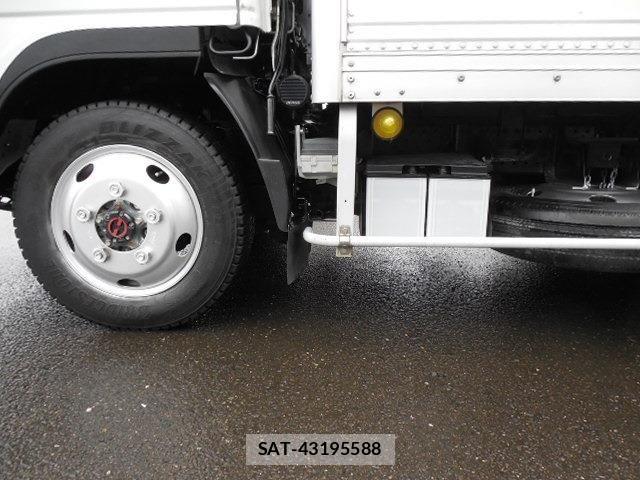 Isuzu ELF TRUCK 2012-06 8883575-13