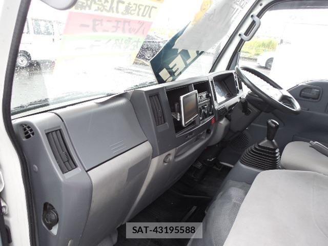 Isuzu ELF TRUCK 2012-06 8883575-17