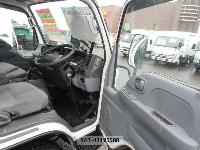 Isuzu ELF TRUCK 2012-06 8883575-19