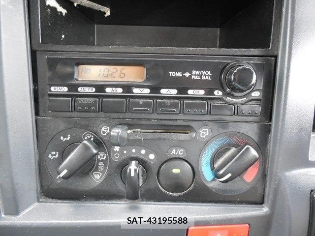 Isuzu ELF TRUCK 2012-06 8883575-24
