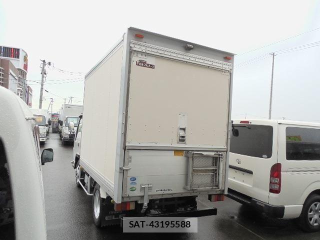 Isuzu ELF TRUCK 2012-06 8883575-4