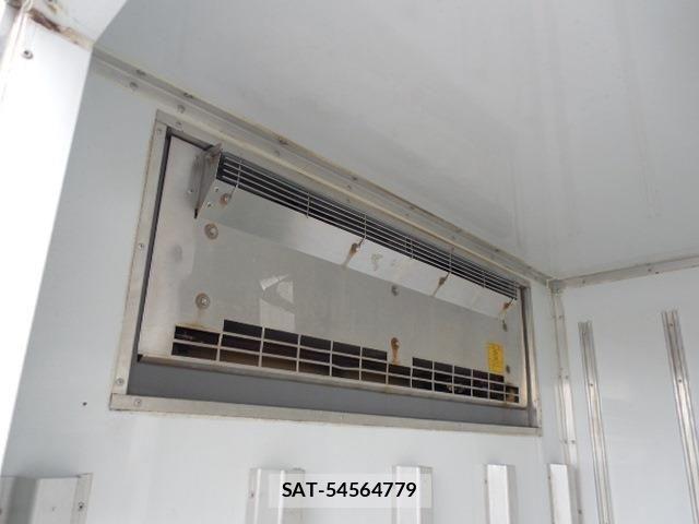 Isuzu ELF TRUCK 2014-04 8883571-10