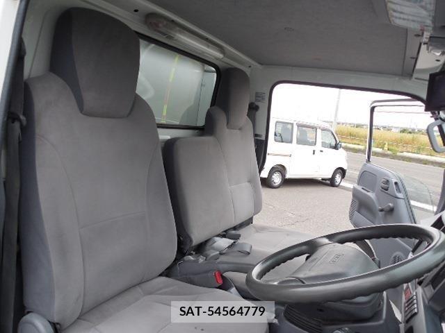 Isuzu ELF TRUCK 2014-04 8883571-21