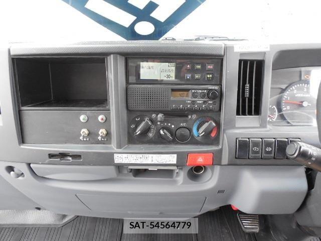 Isuzu ELF TRUCK 2014-04 8883571-25