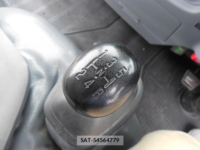 Isuzu ELF TRUCK 2014-04 8883571-27