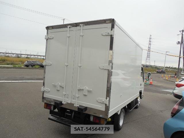 Isuzu ELF TRUCK 2014-04 8883571-3