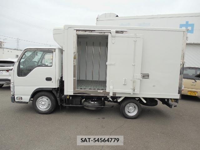 Isuzu ELF TRUCK 2014-04 8883571-5