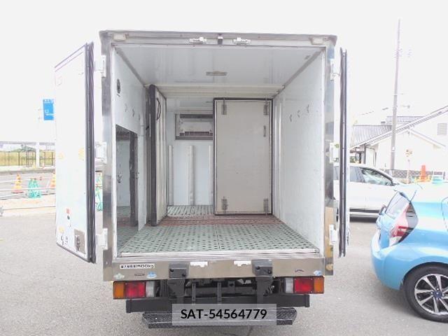 Isuzu ELF TRUCK 2014-04 8883571-6