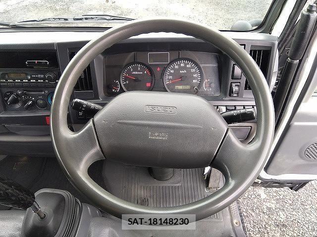 Isuzu ELF TRUCK 2012-05 8883563-11
