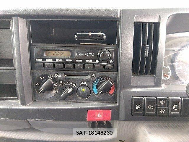 Isuzu ELF TRUCK 2012-05 8883563-12