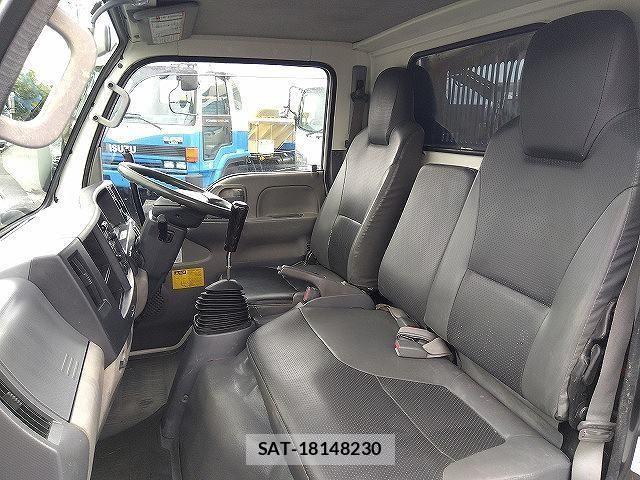 Isuzu ELF TRUCK 2012-05 8883563-13