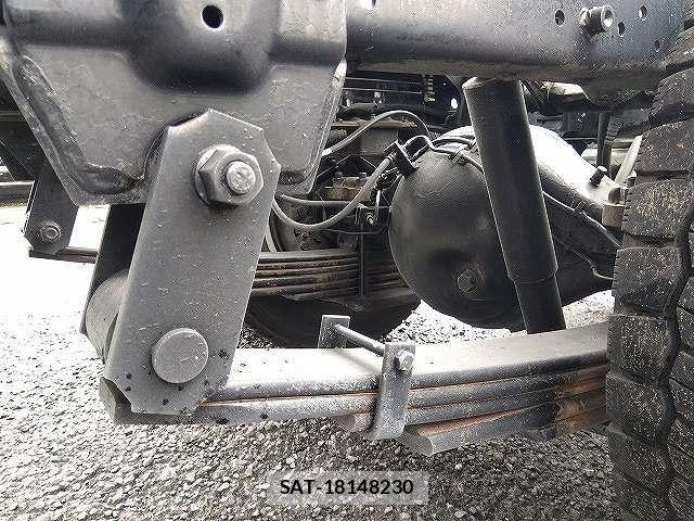Isuzu ELF TRUCK 2012-05 8883563-18