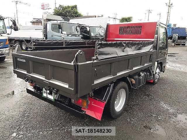 Isuzu ELF TRUCK 2012-05 8883563-2