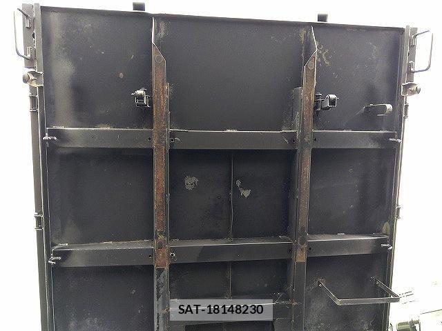 Isuzu ELF TRUCK 2012-05 8883563-8