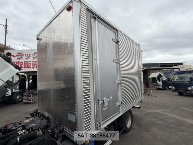 Isuzu ELF TRUCK 2018-08 8883562-9