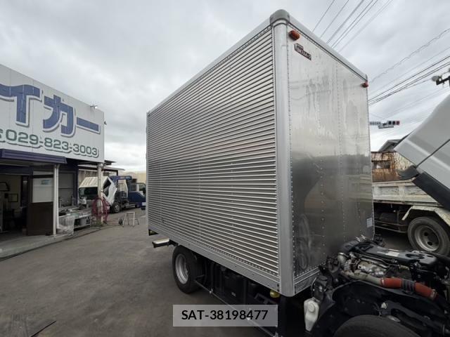 Isuzu ELF TRUCK 2018-08 8883562-10