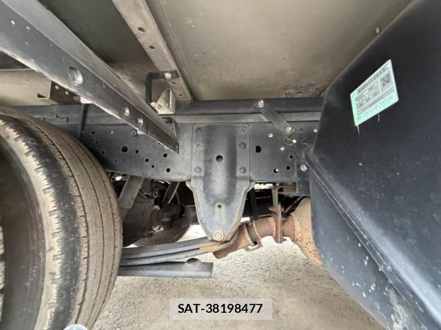 Isuzu ELF TRUCK 2018-08 8883562-24